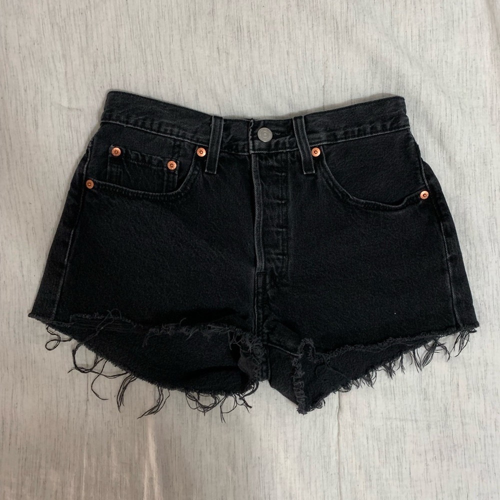 Black Levi’s 501 Jean Shorts